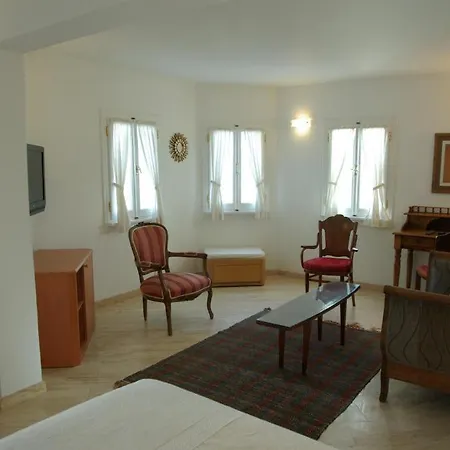 Отель Antique Theatre 3*